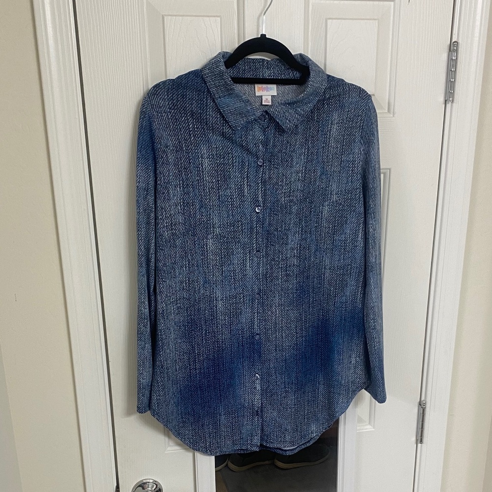 Like New - Gently Used - LulaRoe Valentina Long Sleeve Top (M)